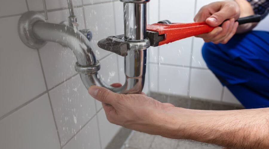 Expert burst pipe repair services in Prattsville, AR